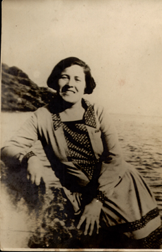 Foto di Erina Caparrini al Confino nel 1928